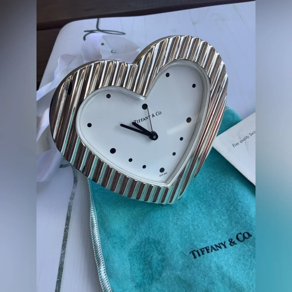 Authentic Tiffany & Co. Heart-Shaped Silver Table Clock🩵🤍🩵